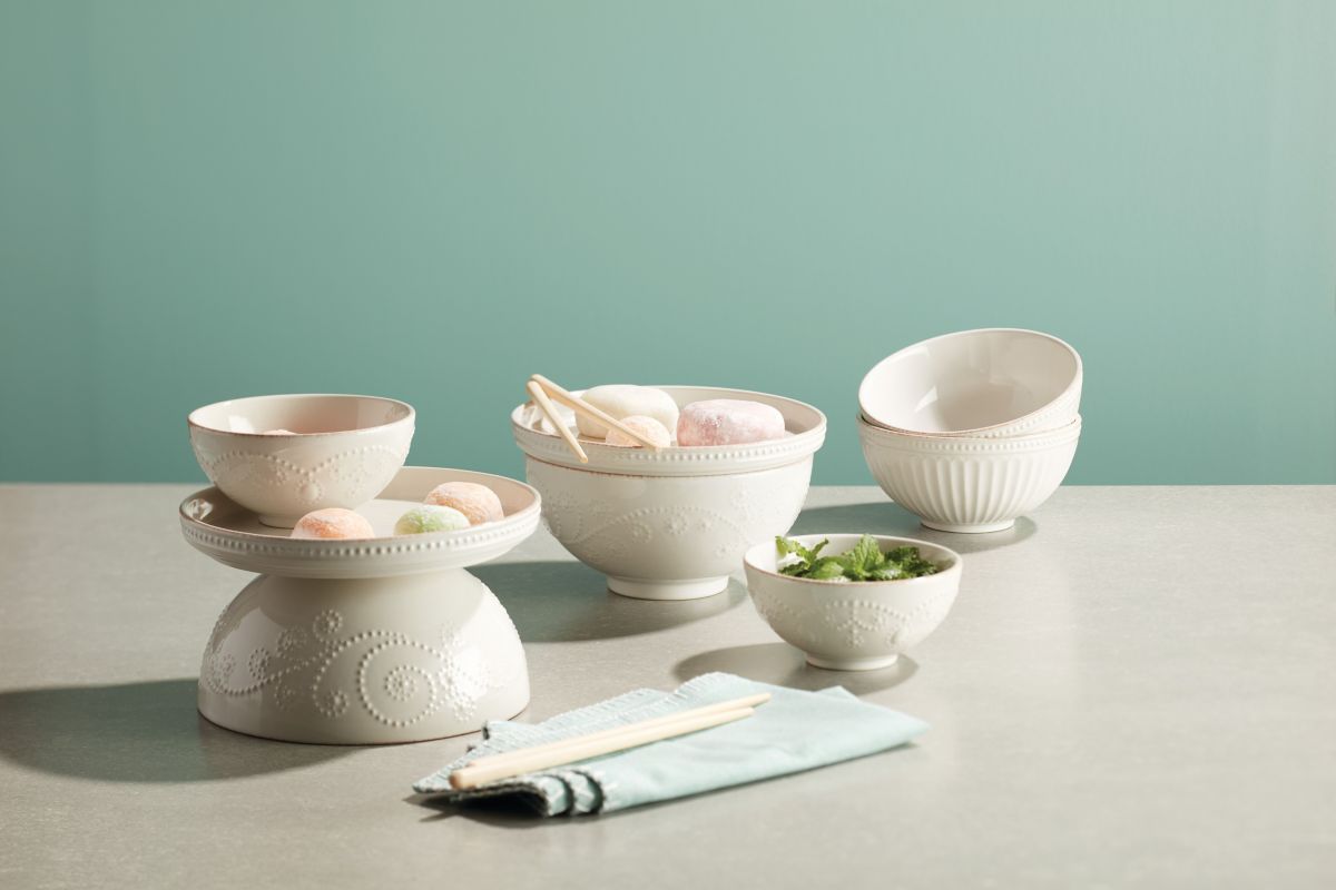 French Perle Luna 8-Piece Nesting Dinnerware Set