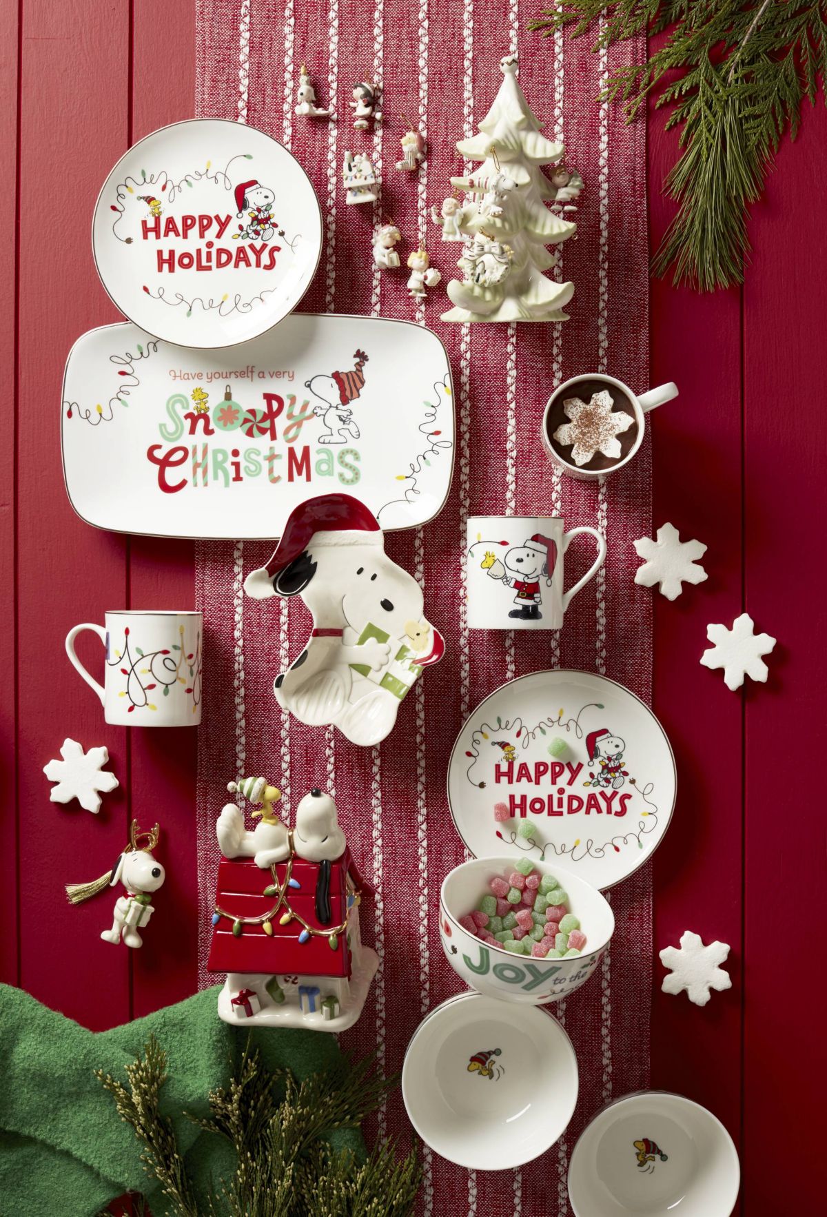 Snoopy Christmas 12-Piece Dessert Set