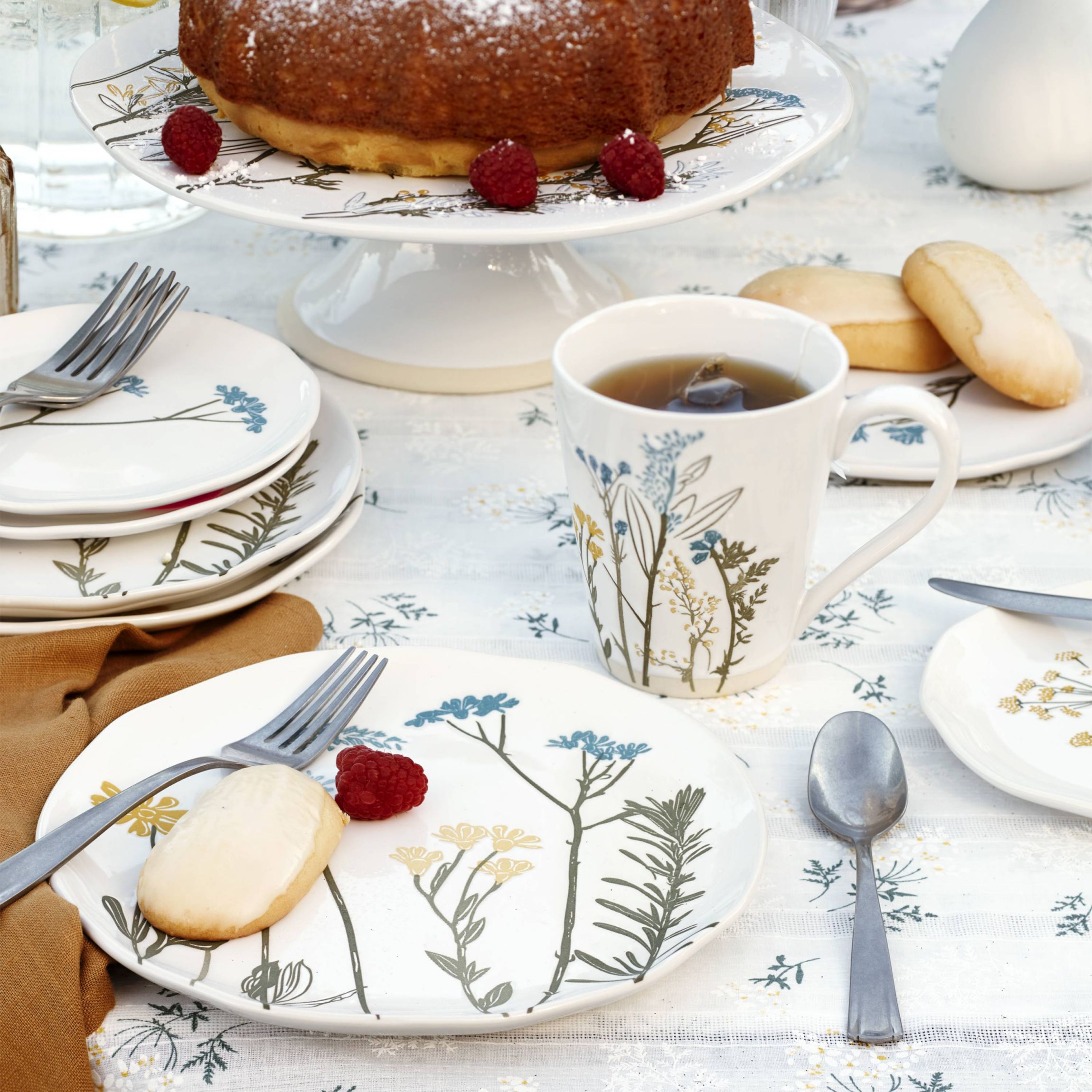 Wildflowers Accent Plates, Set of 4