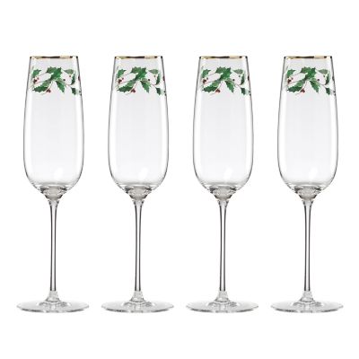 When hosting and toasting through the most wonderful time of the year, it's the extra touches that turn holiday moments into holiday magic. Elevated