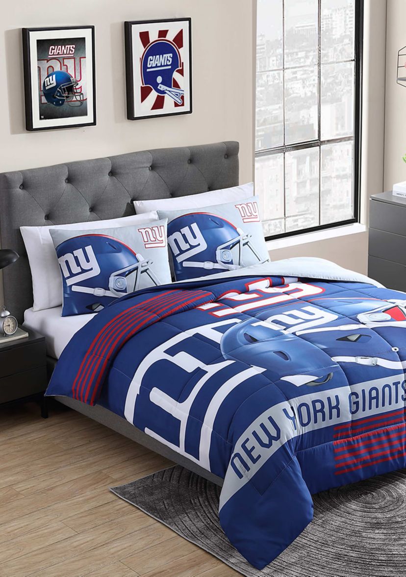 NFL New York Giants Officially Licensed 2021 Season Comforter and Pillow Sham Set