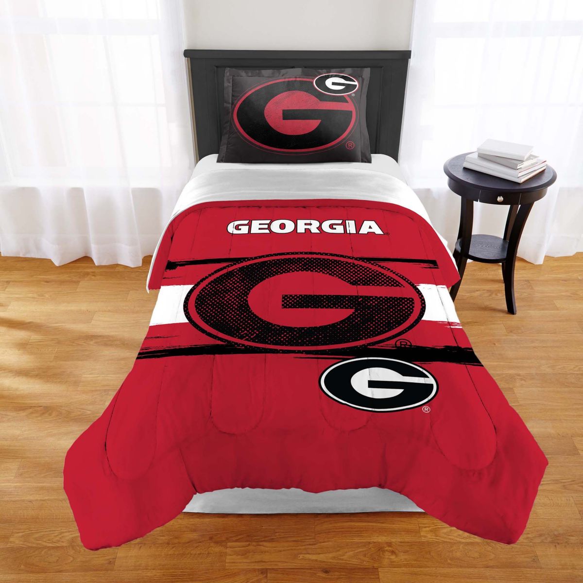 NCAA Georgia Bulldogs Officially Licenced Comforter & Sham set