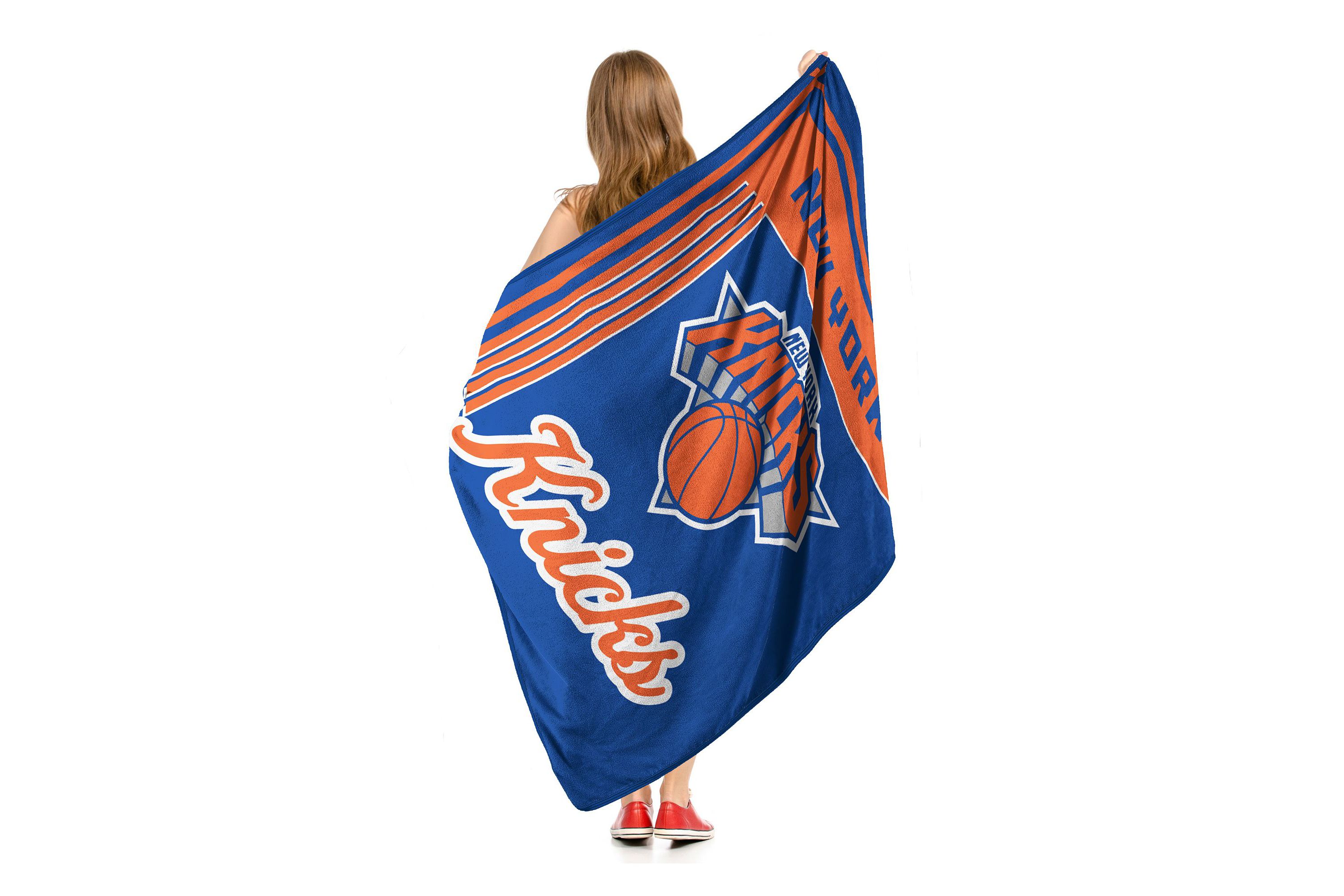 NBA Officially Licensed New York Knicks 46" x 60" Microfiber Throw Blanket
