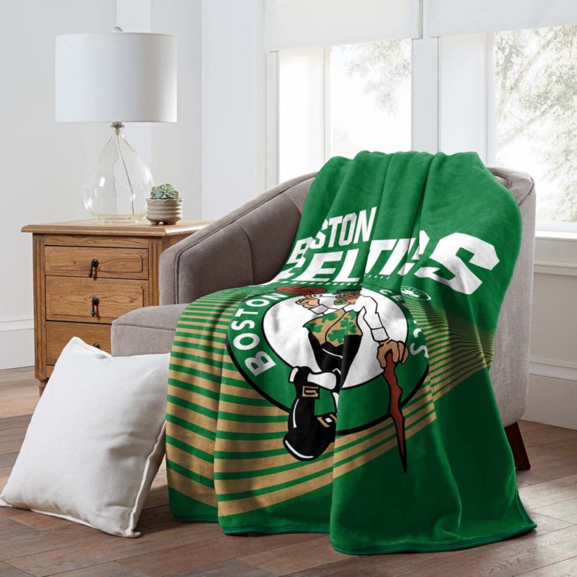 NBA Officially Licenced Boston Celtics 60" x 80" Raschel Throw Blanket