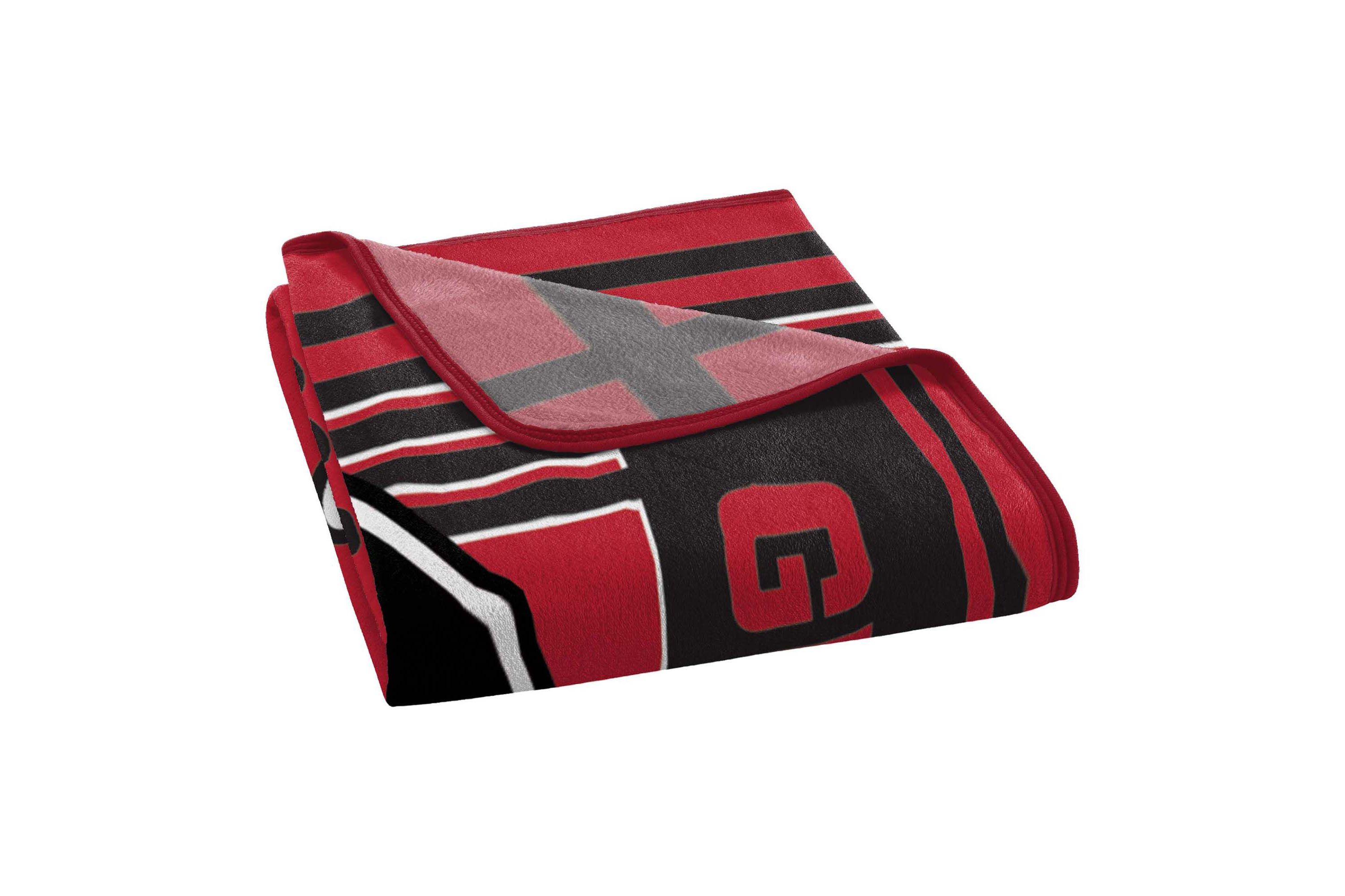 NCAA Officially Licenced Georgia Bulldogs 46" x 60" Microfiber Throw Blanket