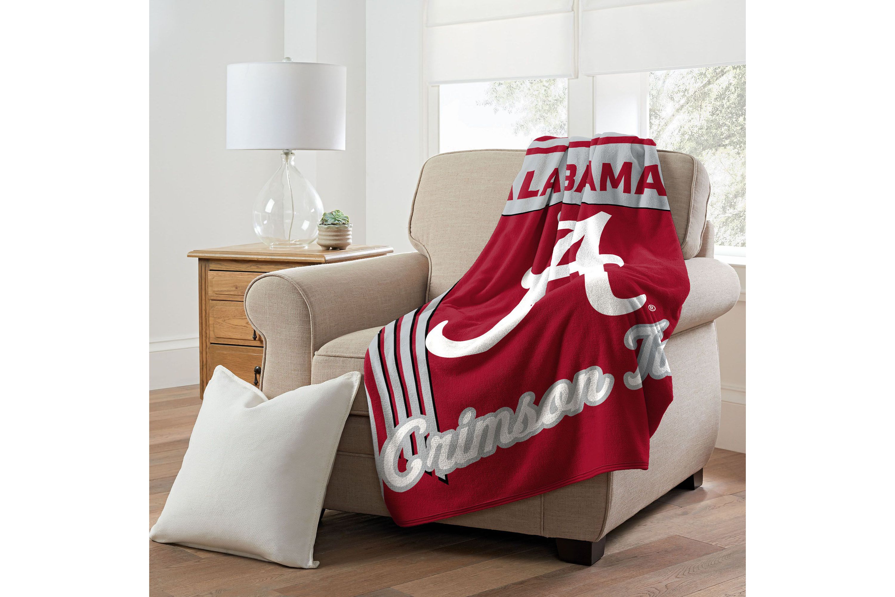 NCAA Officially Licenced Alabama Crimson Tide 46" x 60" Microfiber Throw Blanket