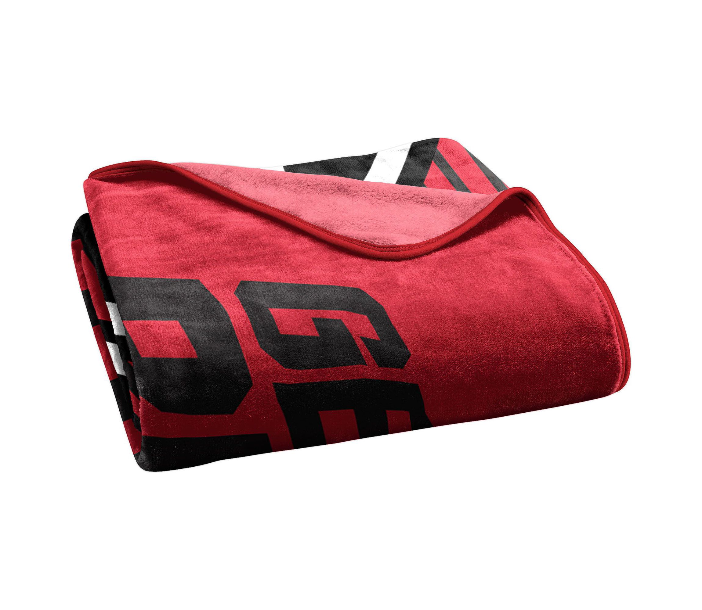 NCAA Officially Licenced Georgia Bulldogs 60" x 80" Raschel Throw Blanket