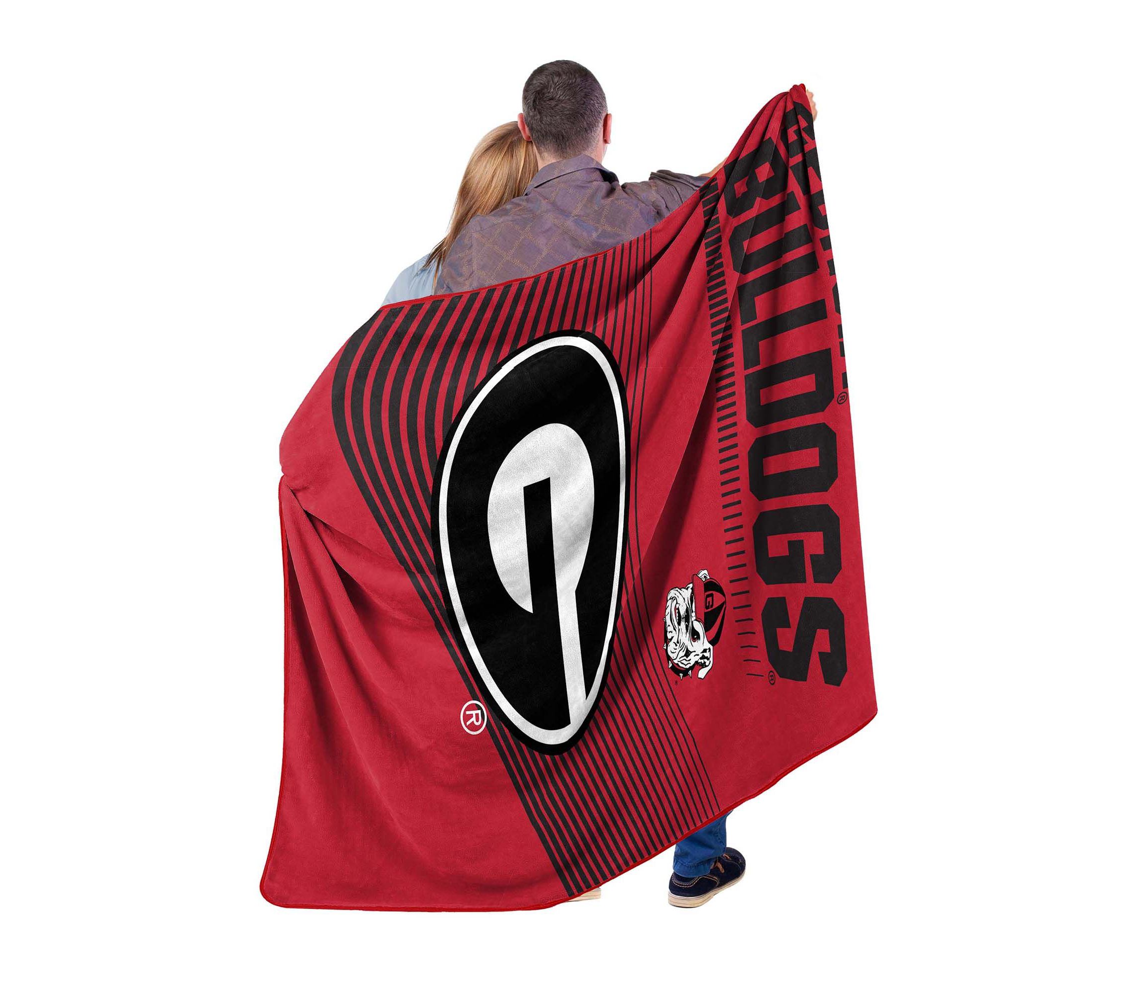NCAA Officially Licenced Georgia Bulldogs 60" x 80" Raschel Throw Blanket