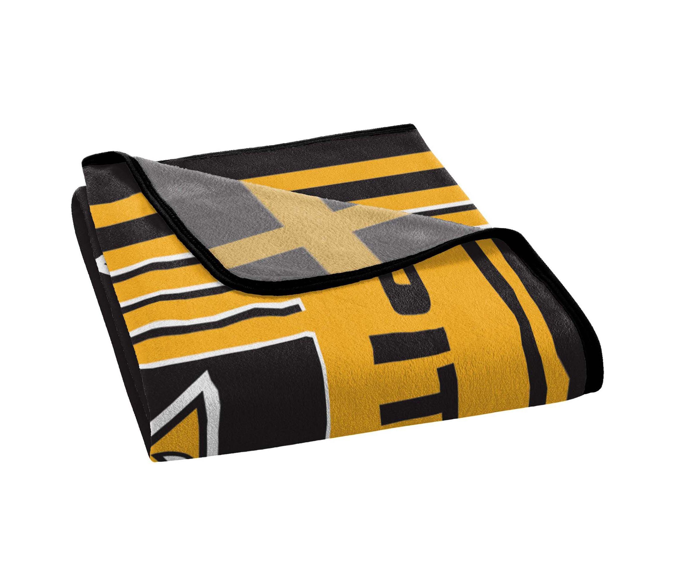 NHL Officially Licenced Pittsburgh Penguins 46" x 60" Microfiber Throw Blanket
