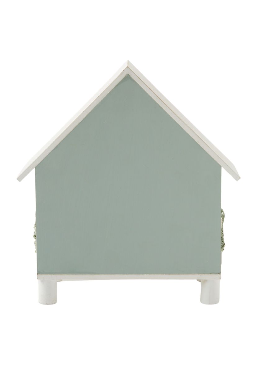 Wintery Beach Hut 