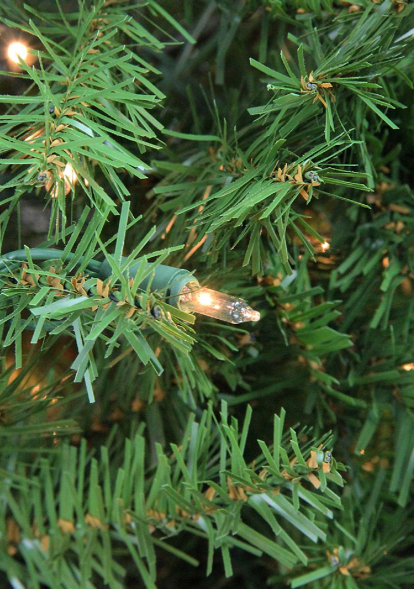 6.5 Pre-Lit Full Artificial Northern Pine Christmas Tree - Clear Lights