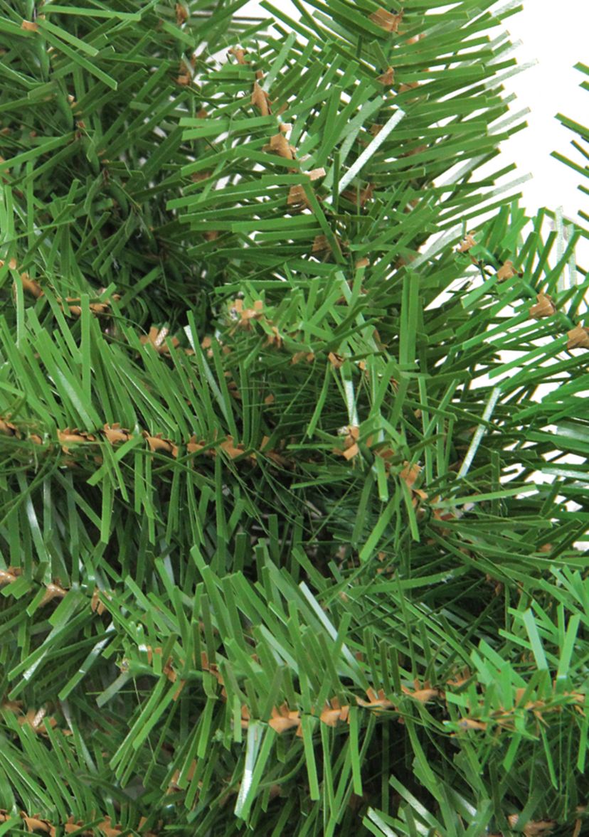 Northern Pine Green Artificial Christmas Wreath - 24" Unlit