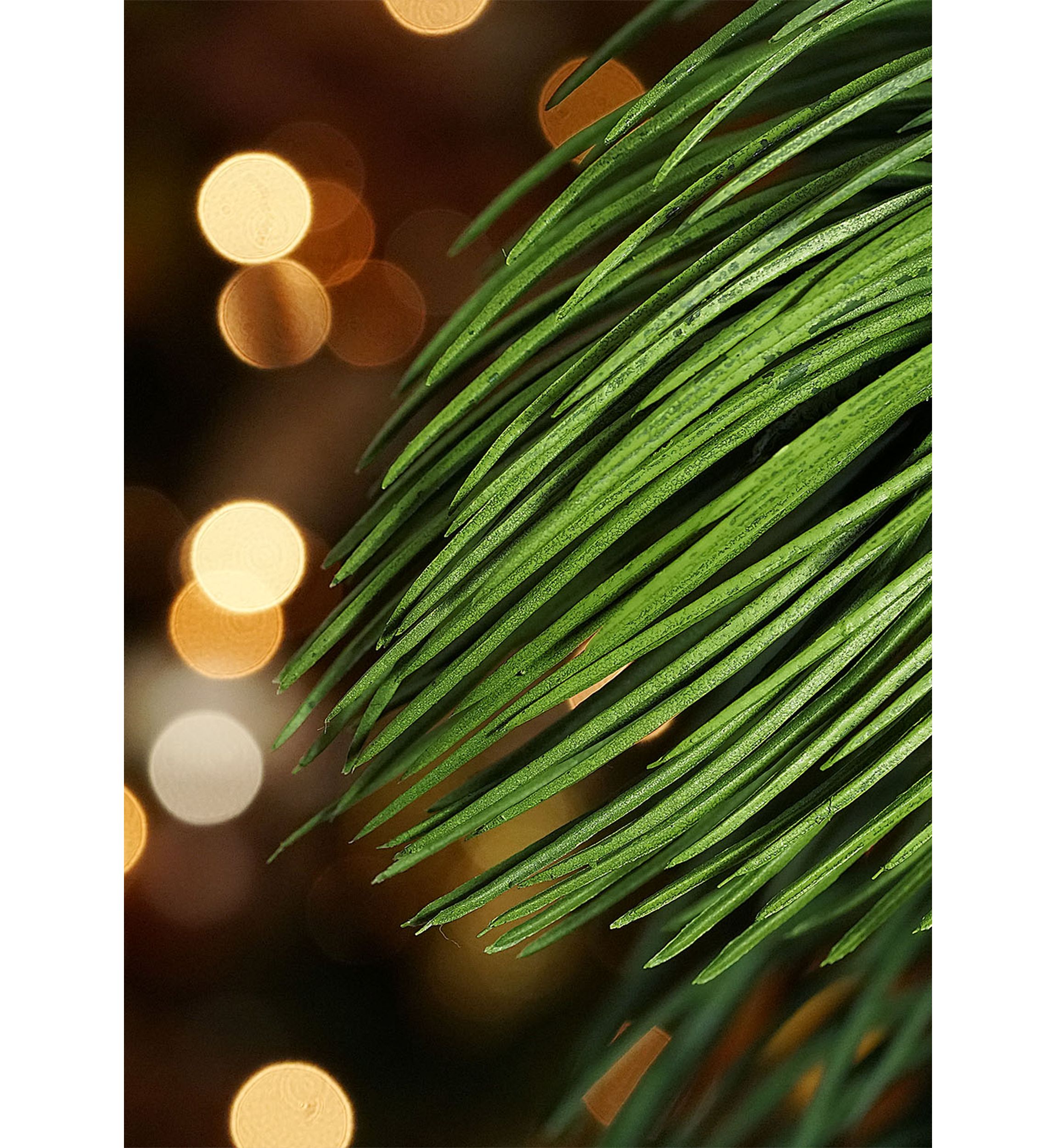 Long Pine Needle Artificial Christmas Wreath - 30-Inch  Unlit