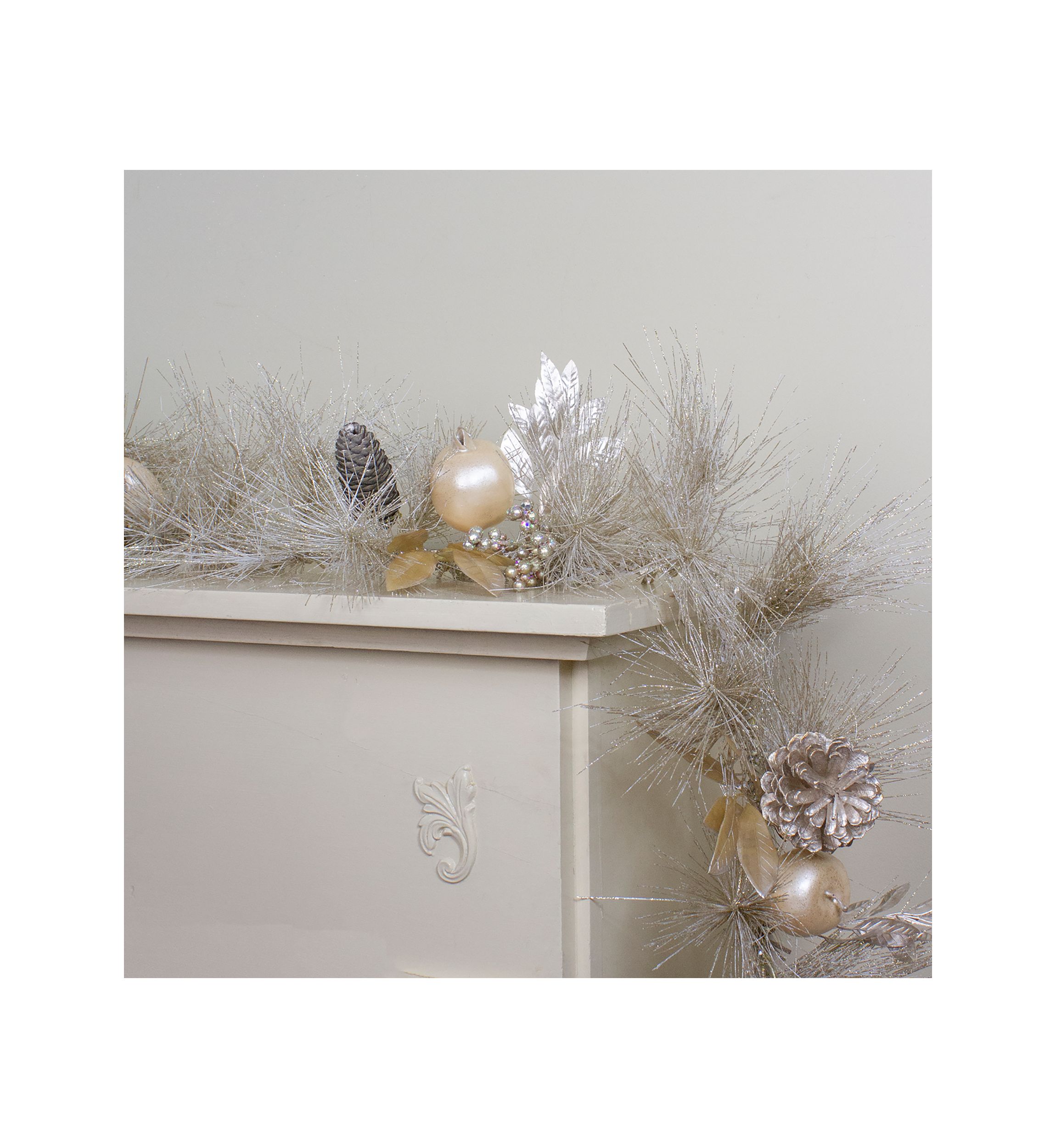 6.5 x 9Inch Pomegranate and Apple Pine Needle Artificial Christmas Garland - Unlit