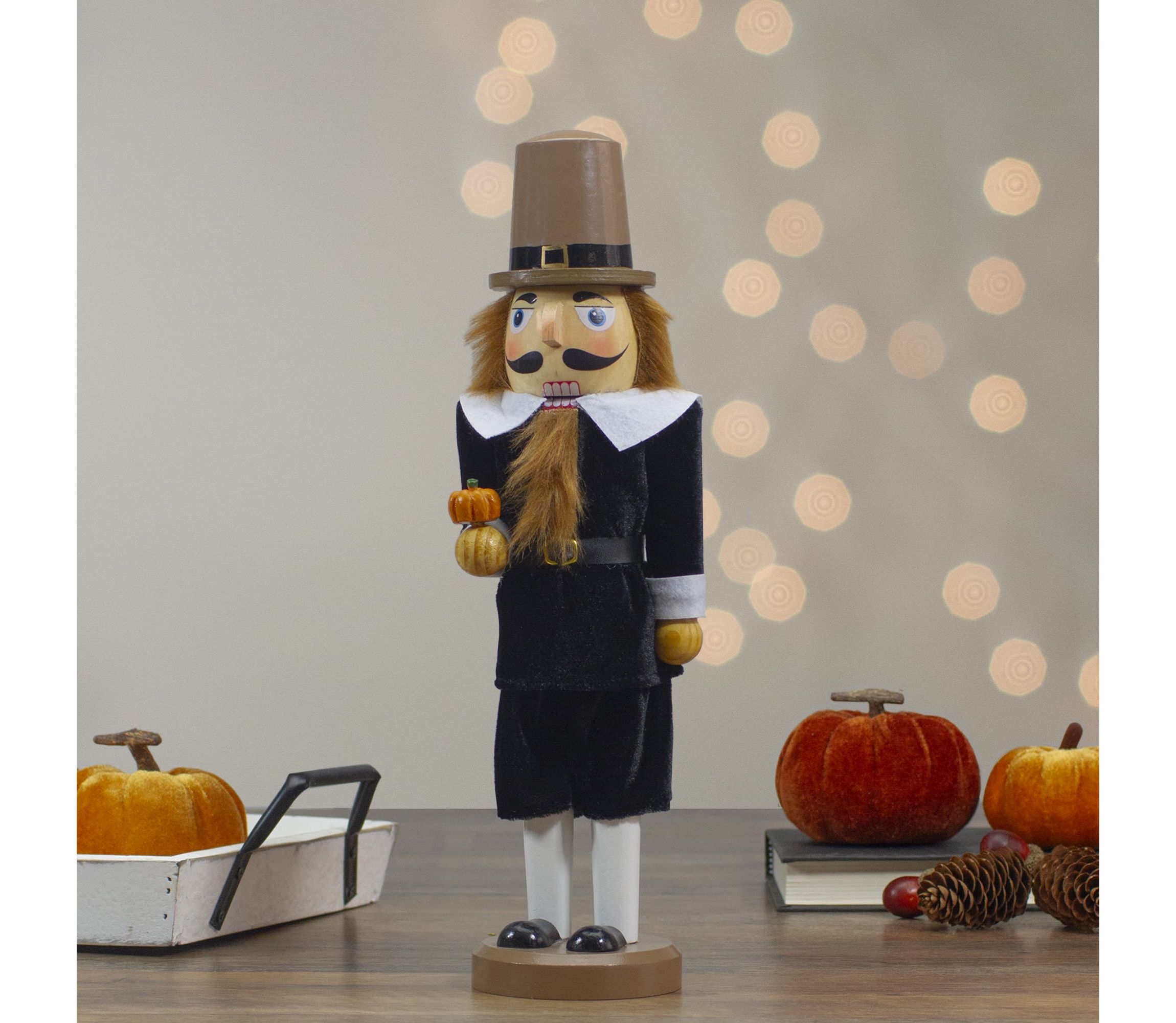 14-Inch Pilgrim Man Wooden Fall Harvest Thanksgiving Nutcracker