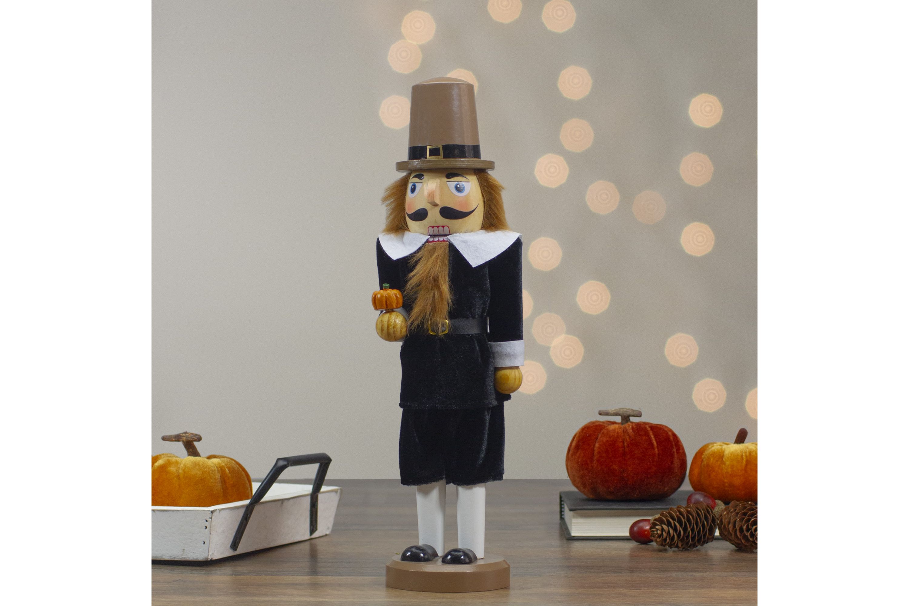14-Inch Pilgrim Man Wooden Fall Harvest Thanksgiving Nutcracker