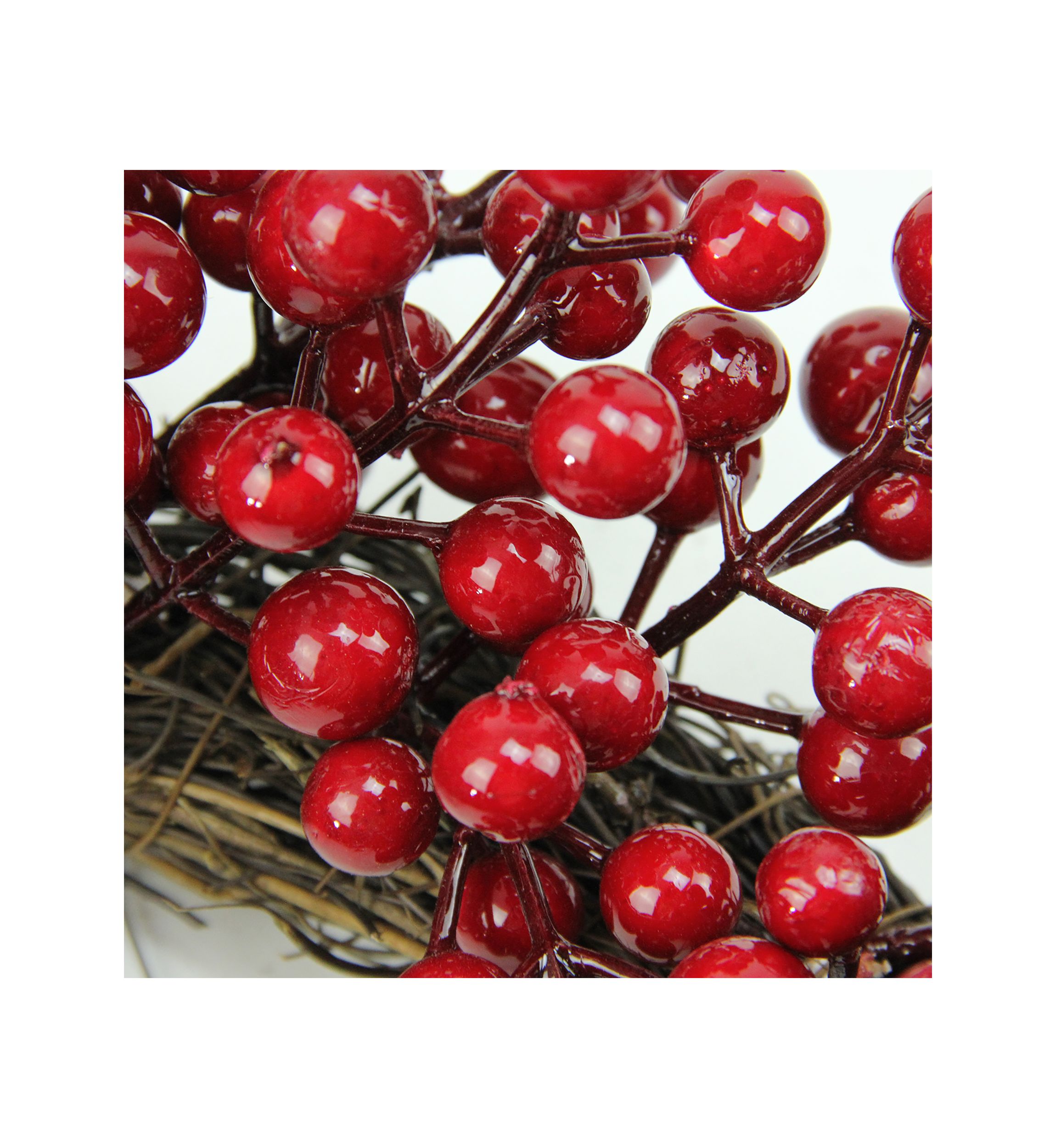 Crimson and Merlot Red Berries Artificial Winter Christmas Wreath - 16-Inch  Unlit
