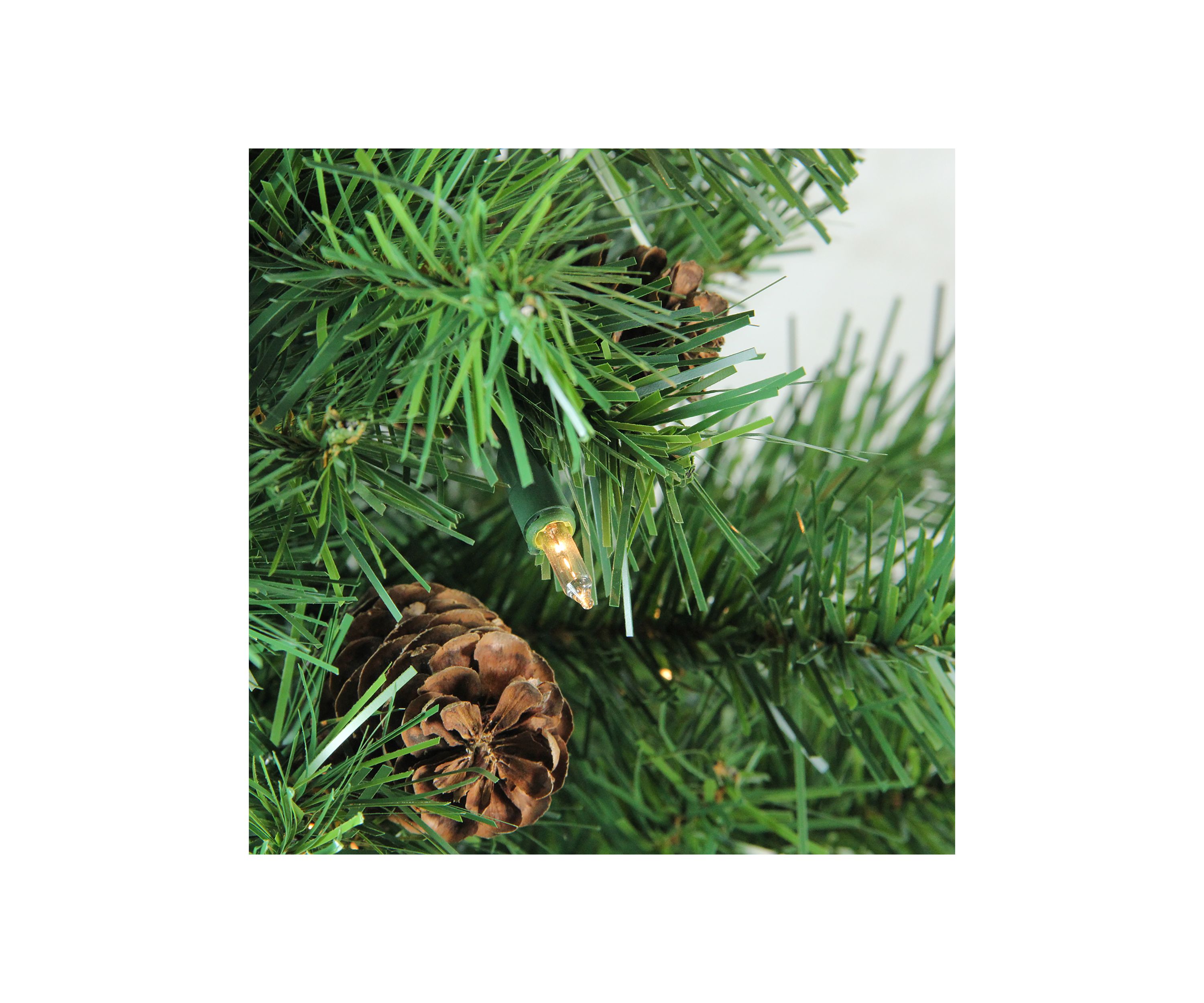 3 Pre-Lit Full Dakota Pine Artificial Christmas Tree - Clear Lights