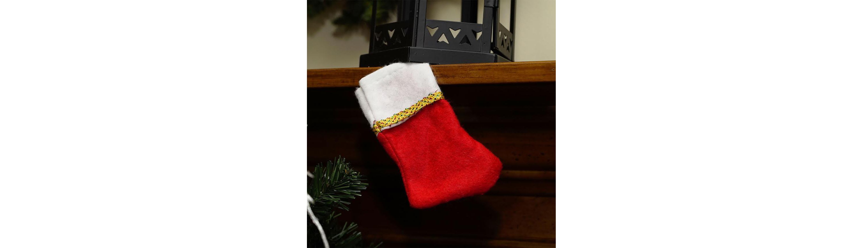 Pack of 6 Traditional Mini Christmas Stockings with Gold Glitter Pen