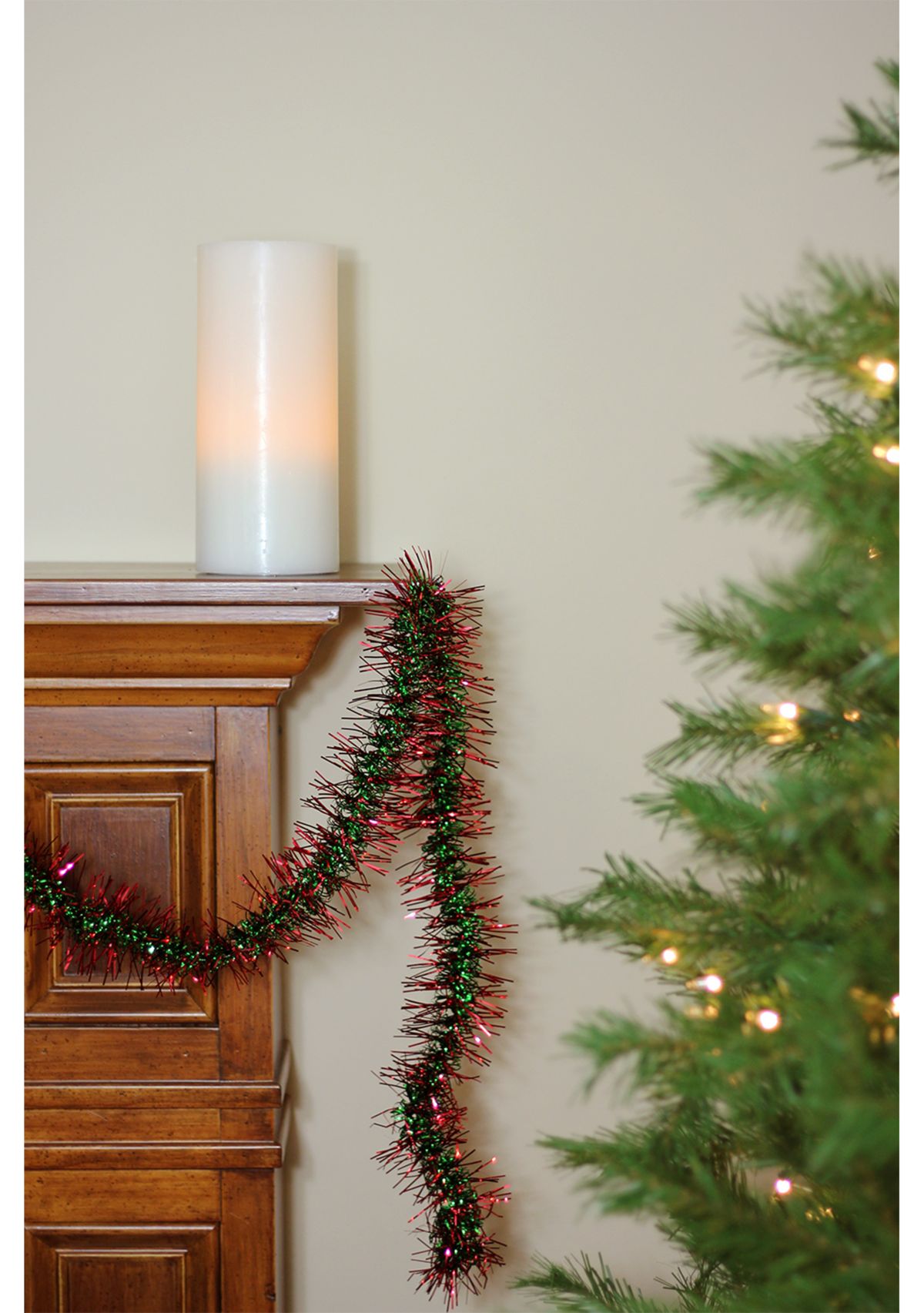 50 x 3Inch Red and Green Spiral Center Christmas Tinsel Garland - Unlit
