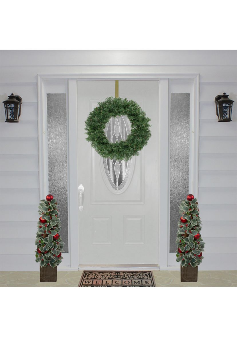 18 in Unlit Canadian Pine Artificial Christmas Wreath  Green