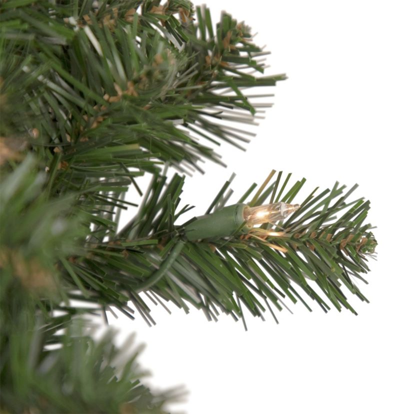 Green Deluxe Windsor Pine Artificial Christmas Wreath - 72" - Clear Lights