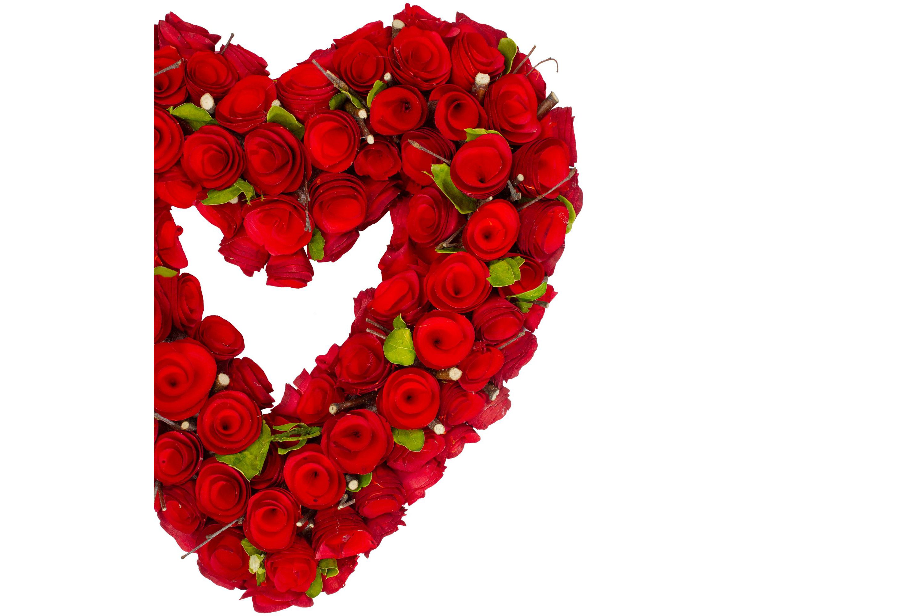 Red Wooden Rose Floral Heart Shaped Artificial Valentines Day Wreath  14-Inch