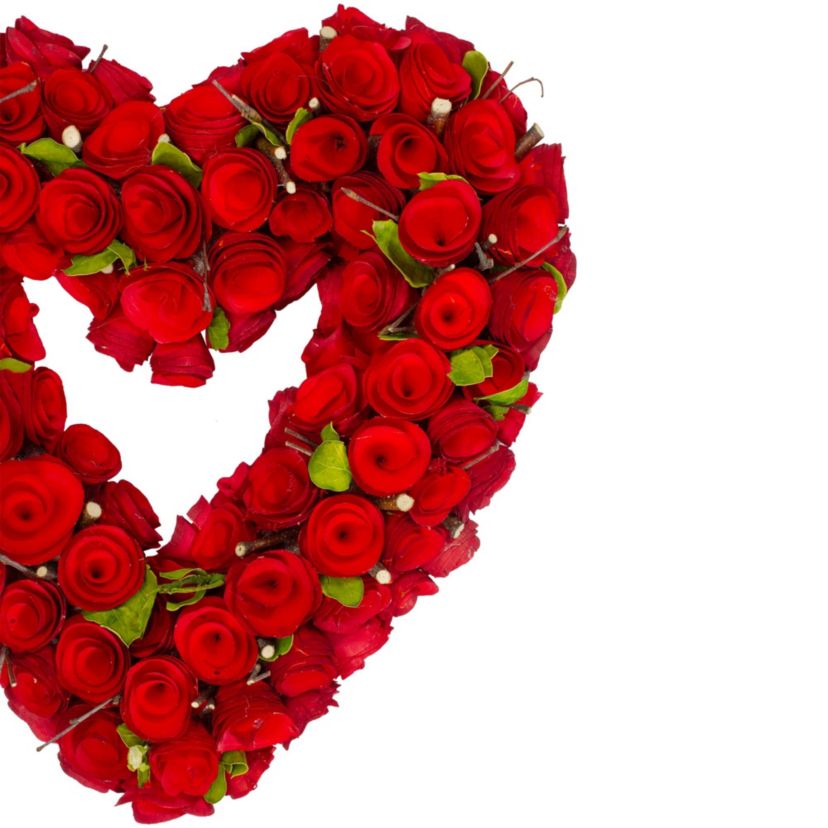 Red Wooden Rose Floral Heart Shaped Artificial Valentines Day Wreath  14-Inch