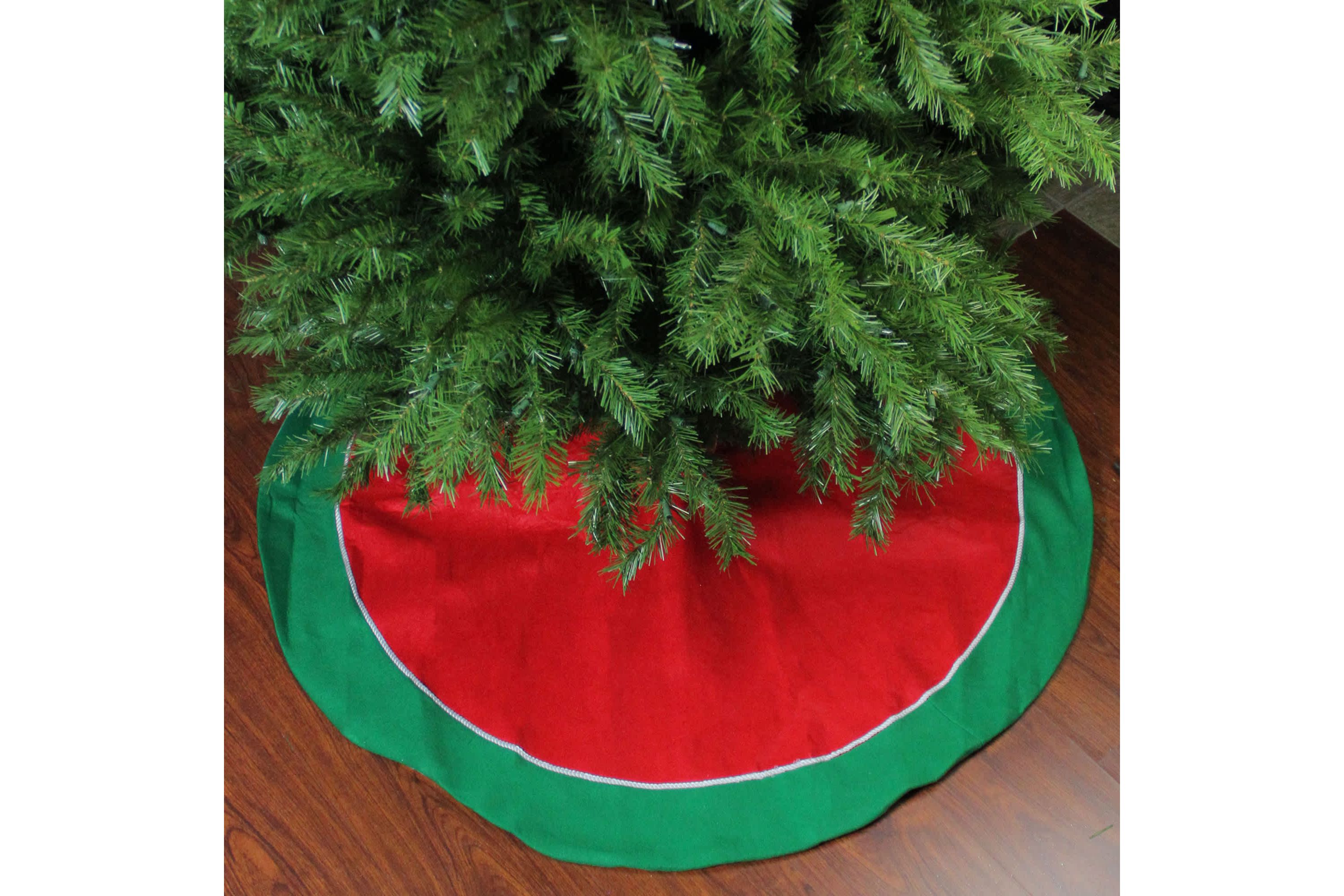 48" Red and Green Traditional Christmas Tree Skirt