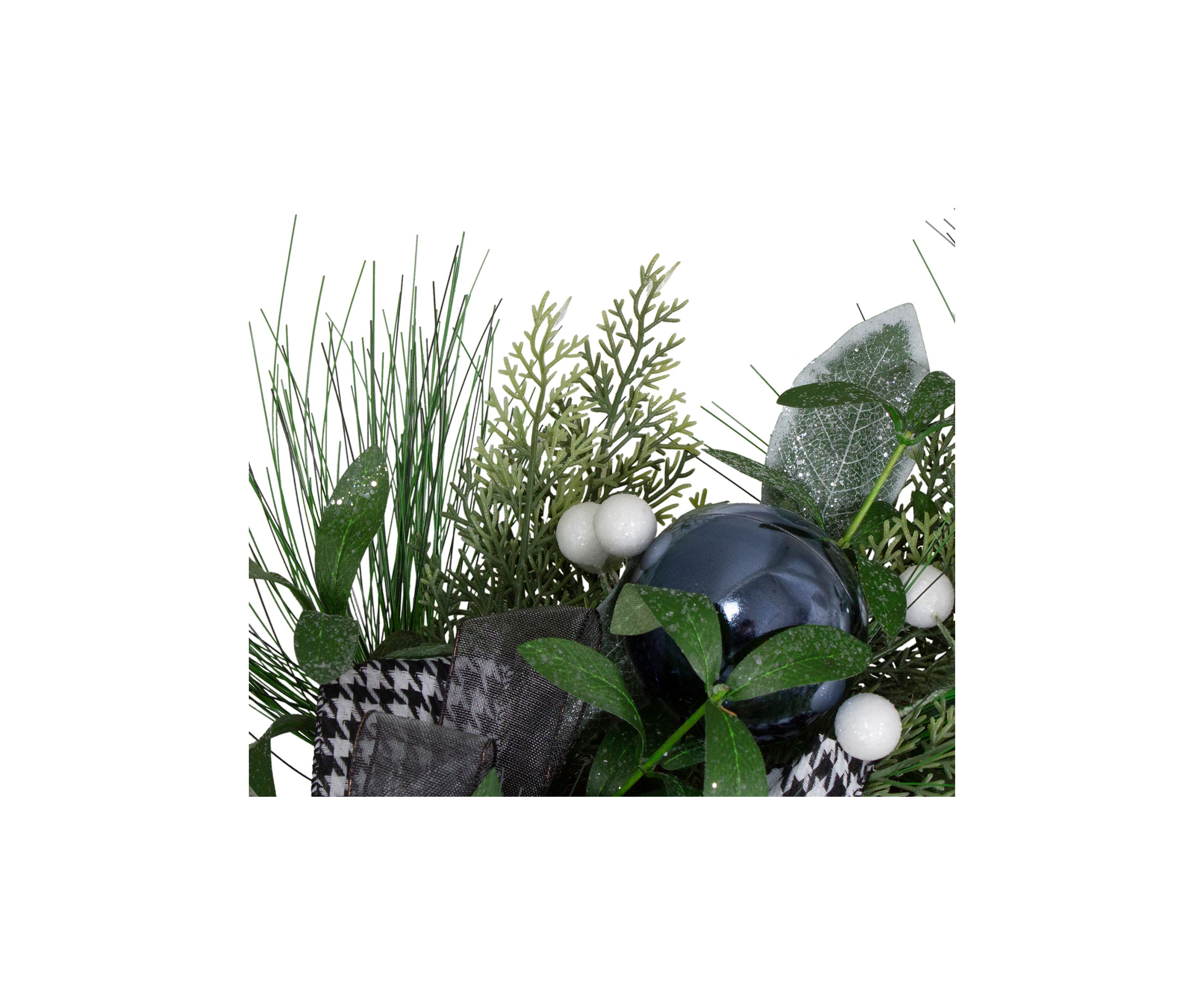 Houndstooth and White Berries Artificial Christmas Wreath - 24-Inch  Unlit