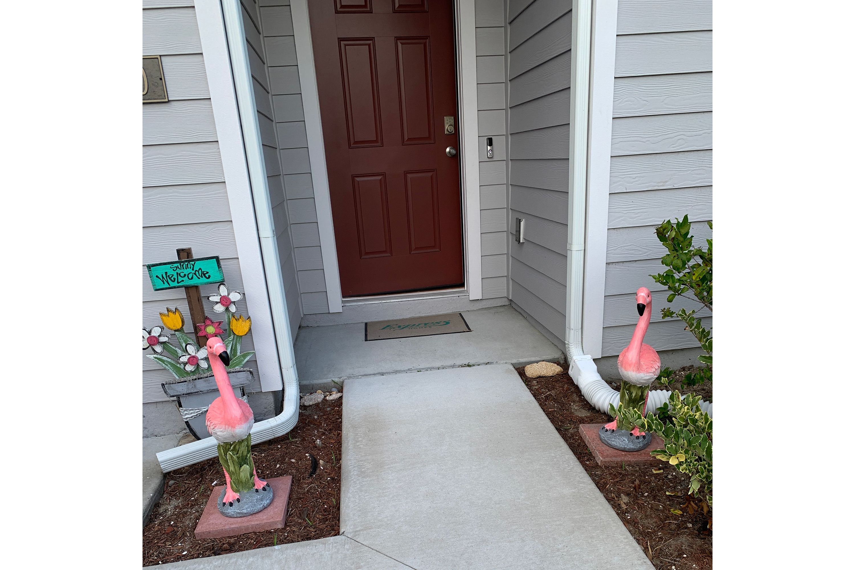 25" Standing Pink Flamingo Outdoor Garden Statue