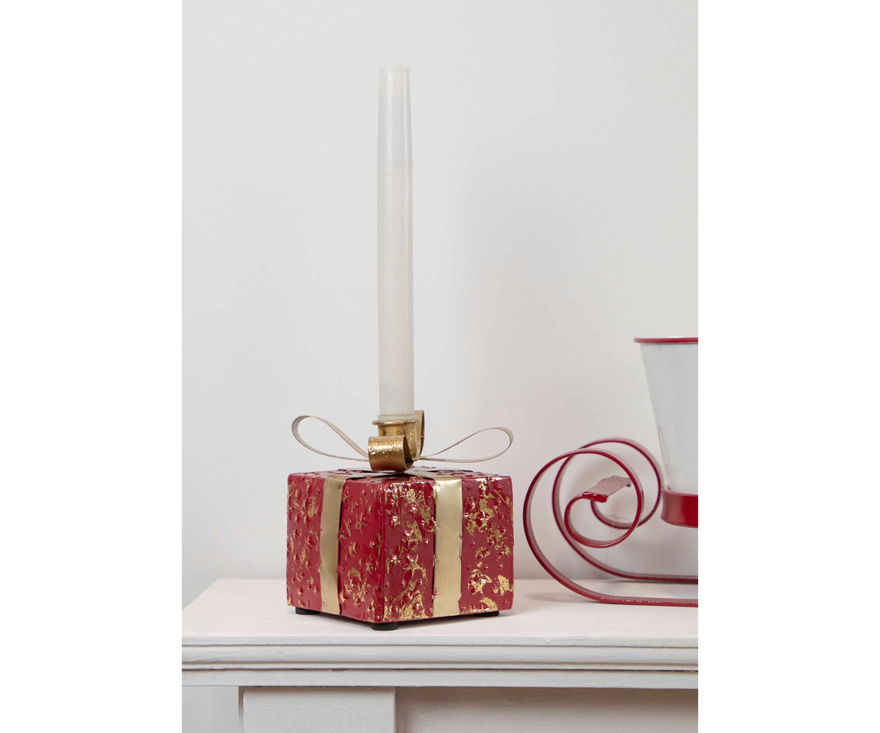 4.5Inch Red Metal Gift Box Christmas Taper Candle Holder