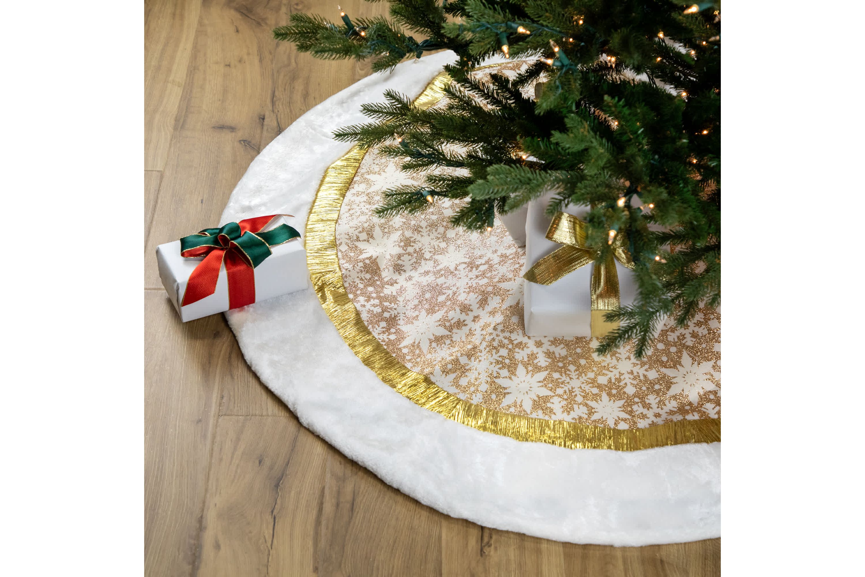 48" White and Gold Snowflake Christmas Tree Skirt