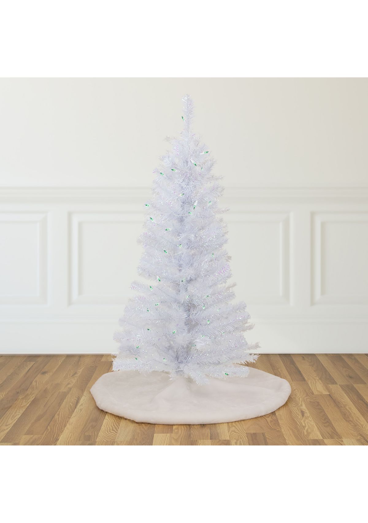 4 Pre-lit Rockport White Pine Artificial Christmas Tree  Green Lights