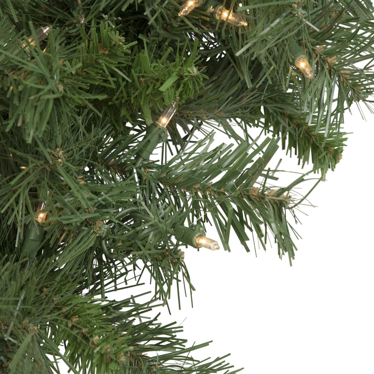 Pre-Lit Black River Pine Artificial Christmas Wreath 48-Inch Clear Lights