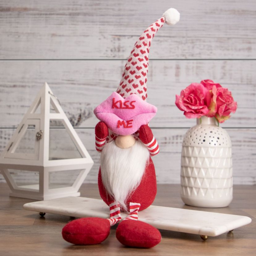 23" Sitting Kiss Me Lips Valentines Day Gnome