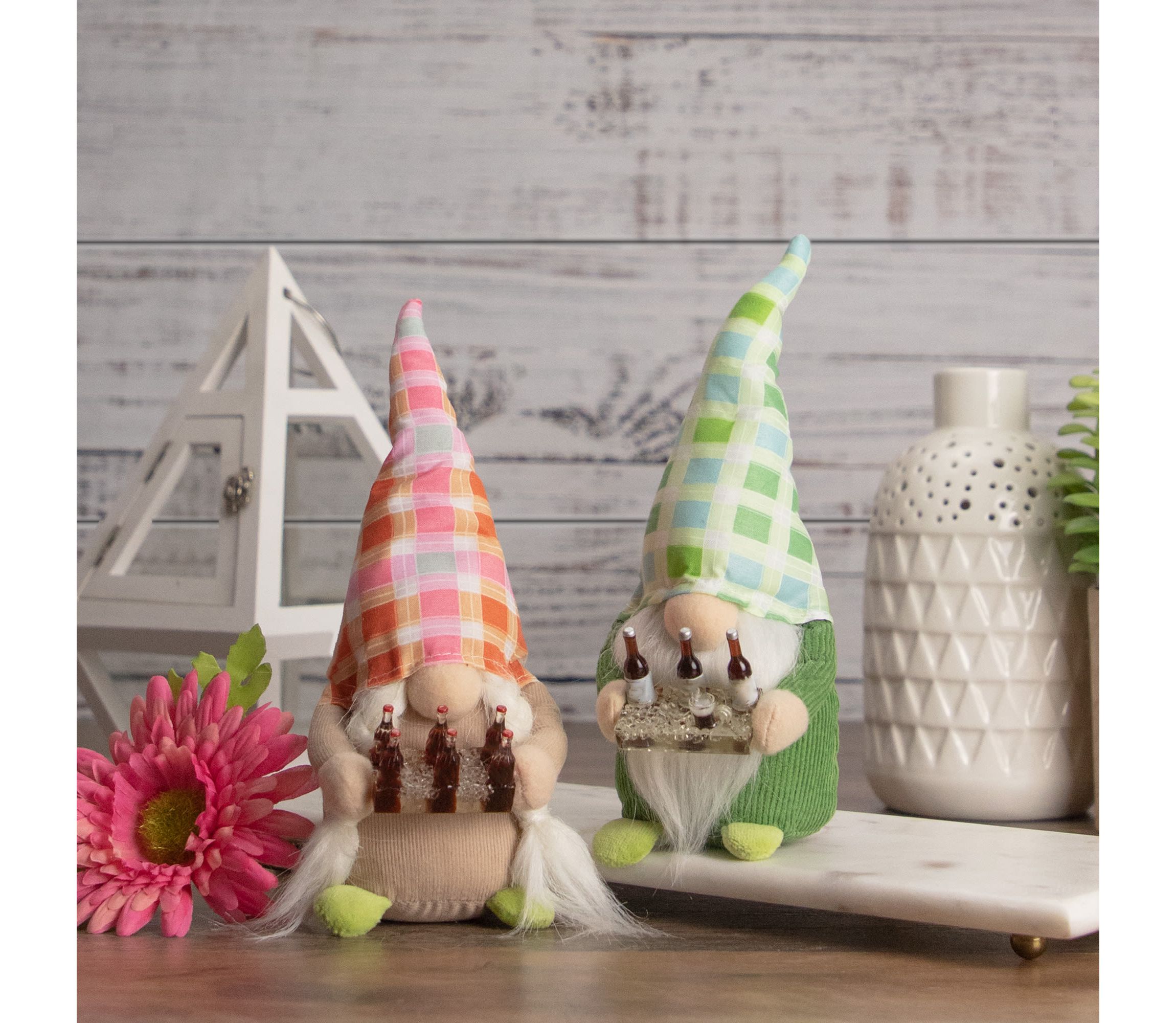 9" Green and Blue Plaid Springtime Gnome