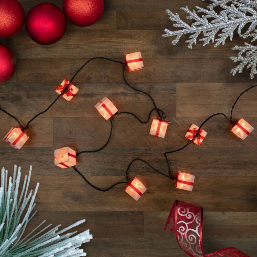 10-Count White and Red Christmas Present Light Set- 7.5ft Green Wire