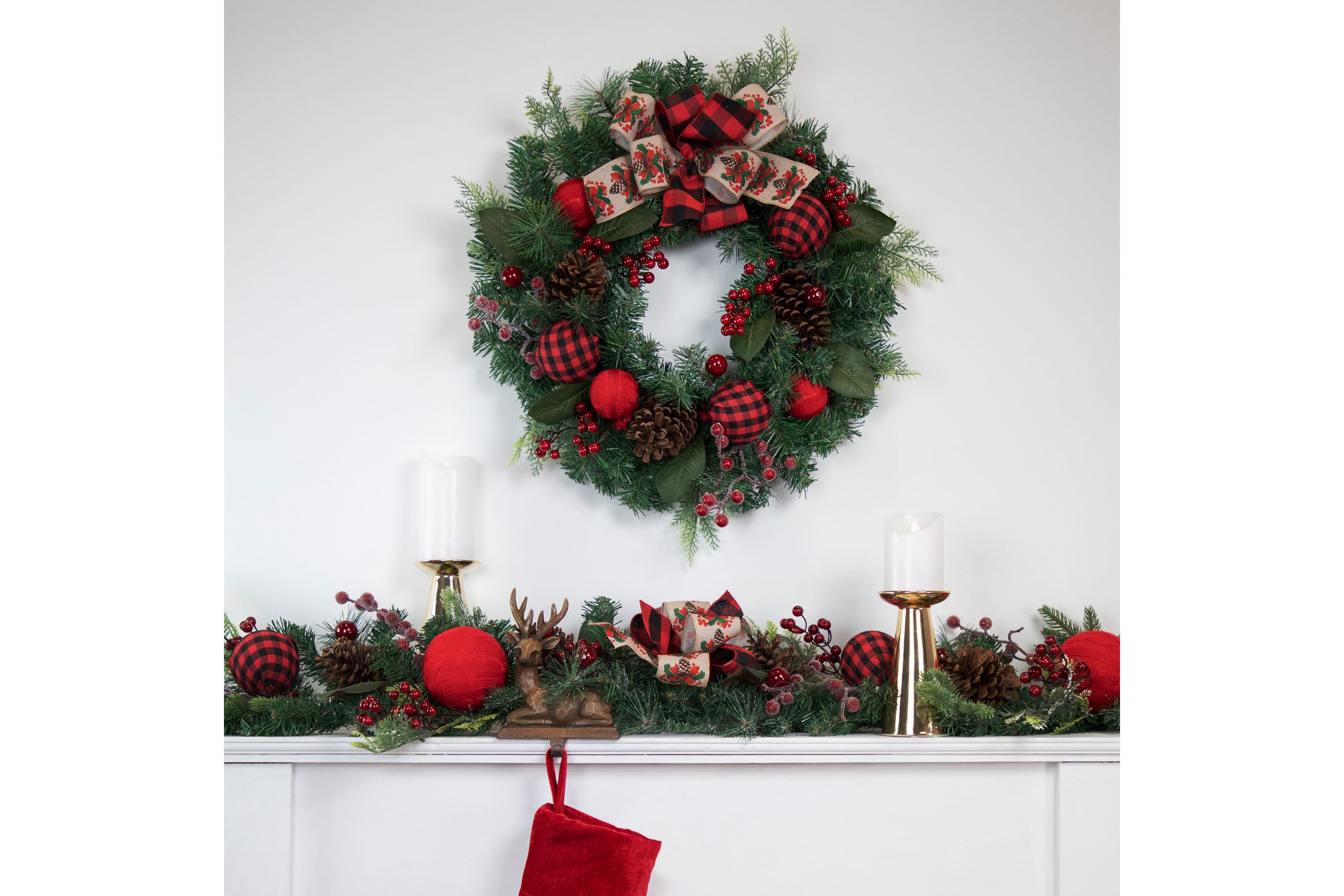 Pine Artificial Christmas Wreath with Bows and Plaid Ornaments - 24" - Unlit