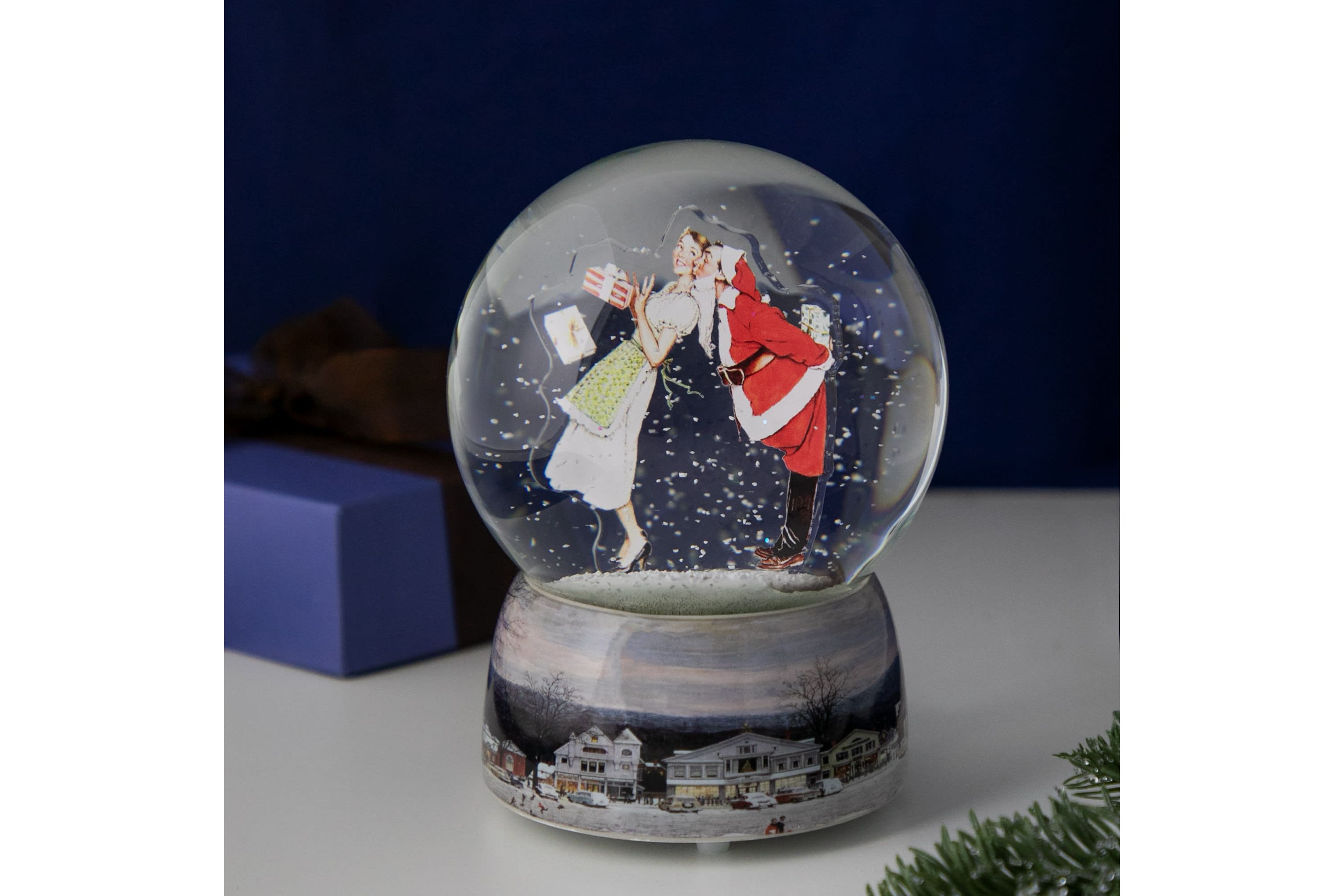 6.5inch Norman Rockwell Christmas Surprise Snow Globe