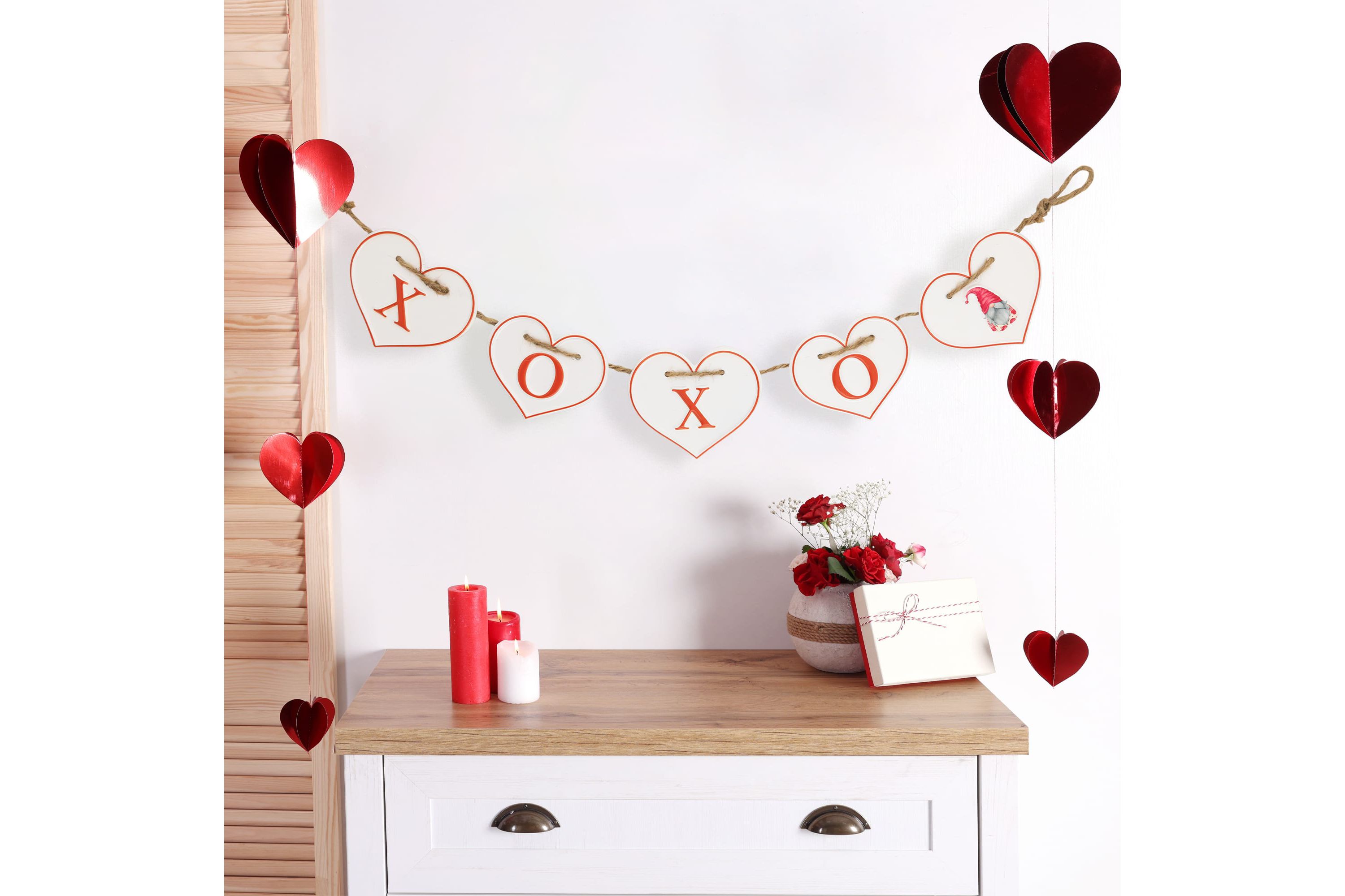 Hearts "XOXO" Valentines Day Metal Banner - 32" - White and Red