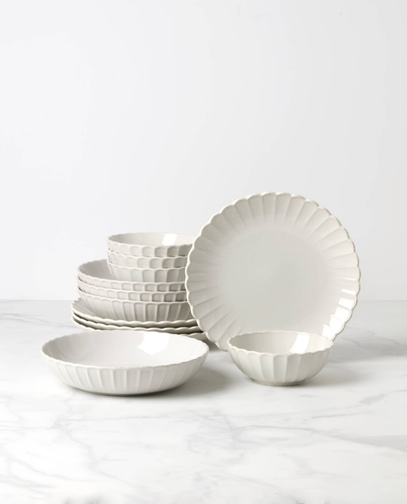 French Perle Scallop White 12-Piece Dinnerware Set