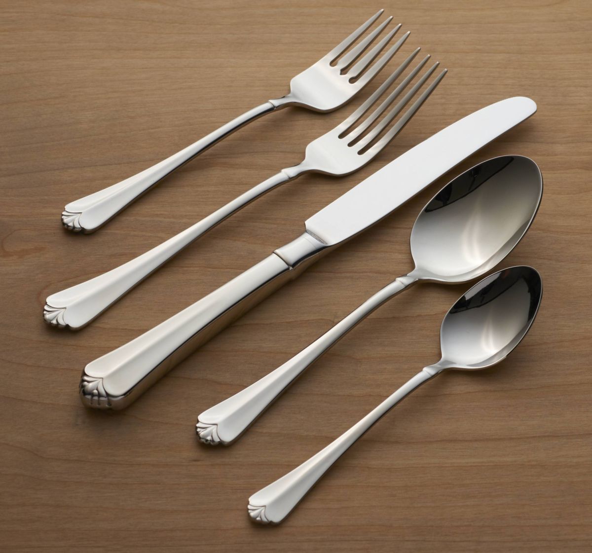 Juilliard 45 Piece Fine Flatware Set, Service For 8
