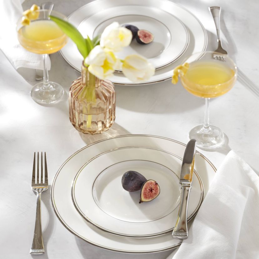 Federal Platinum 12-Piece Dinnerware Set, Service for 4