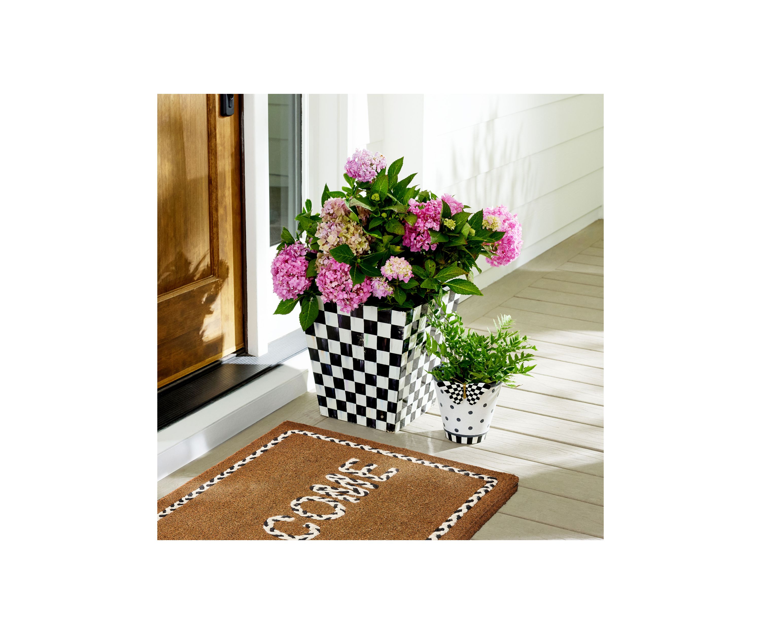 Courtly Check® 13" Planter