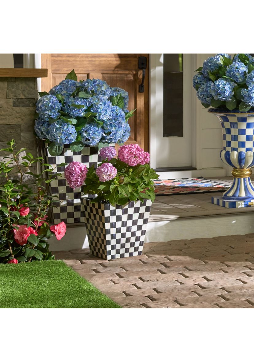 Courtly Check® 13" Planter