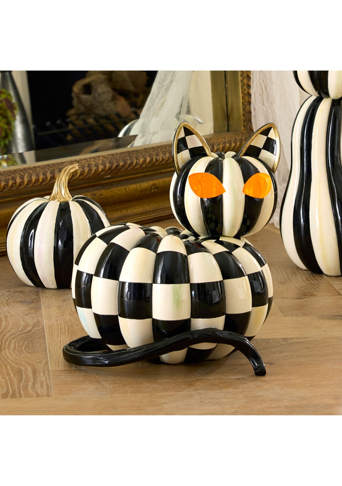 Courtly Check Illuminated Cat 