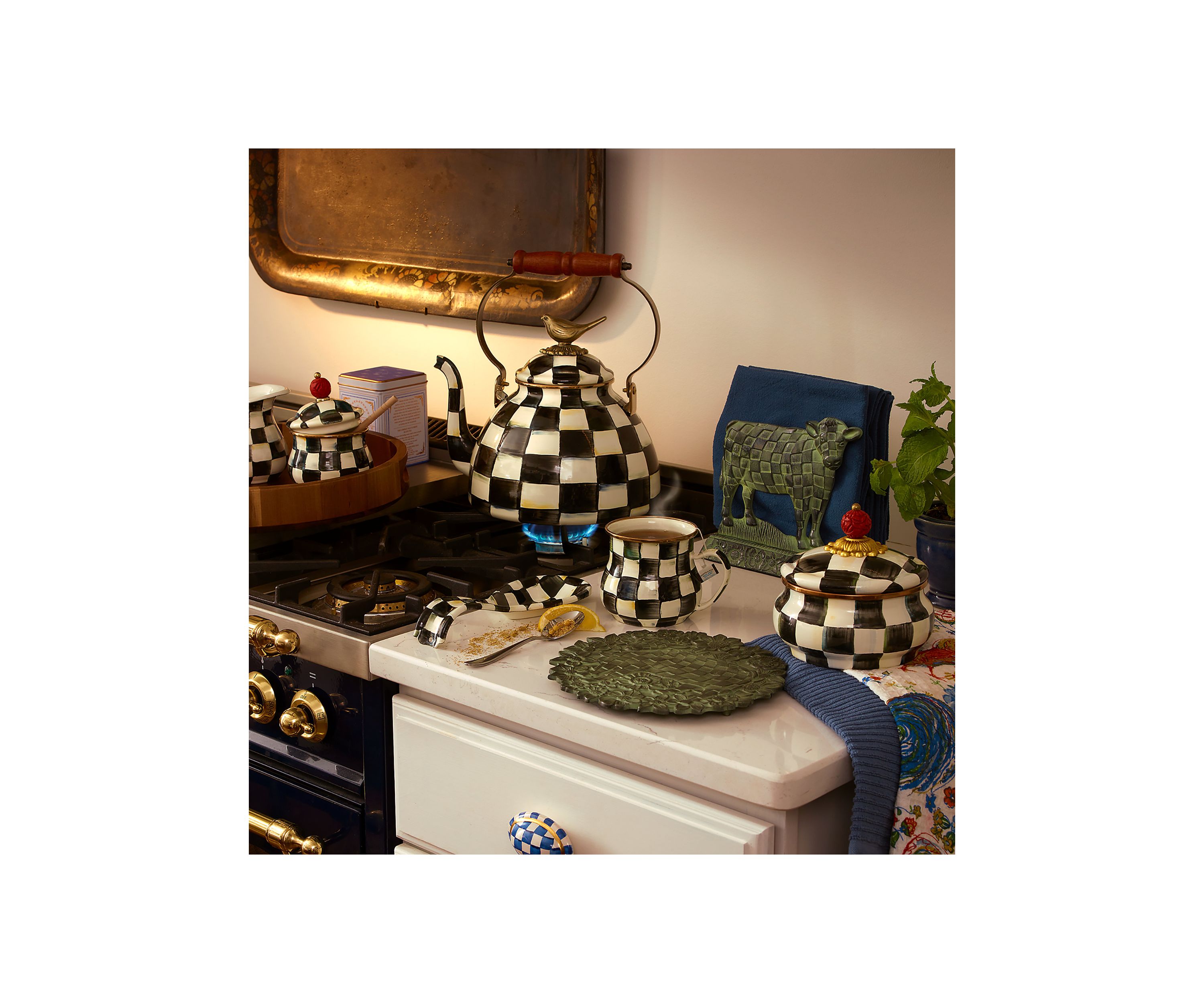 Check 20 Ounce Enamel Squashed Pot
