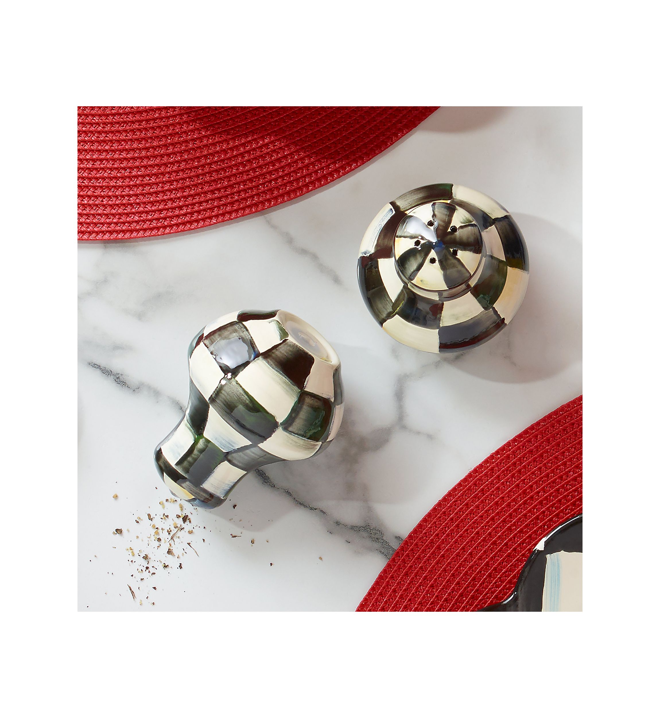 Salt & Pepper Shaker Set