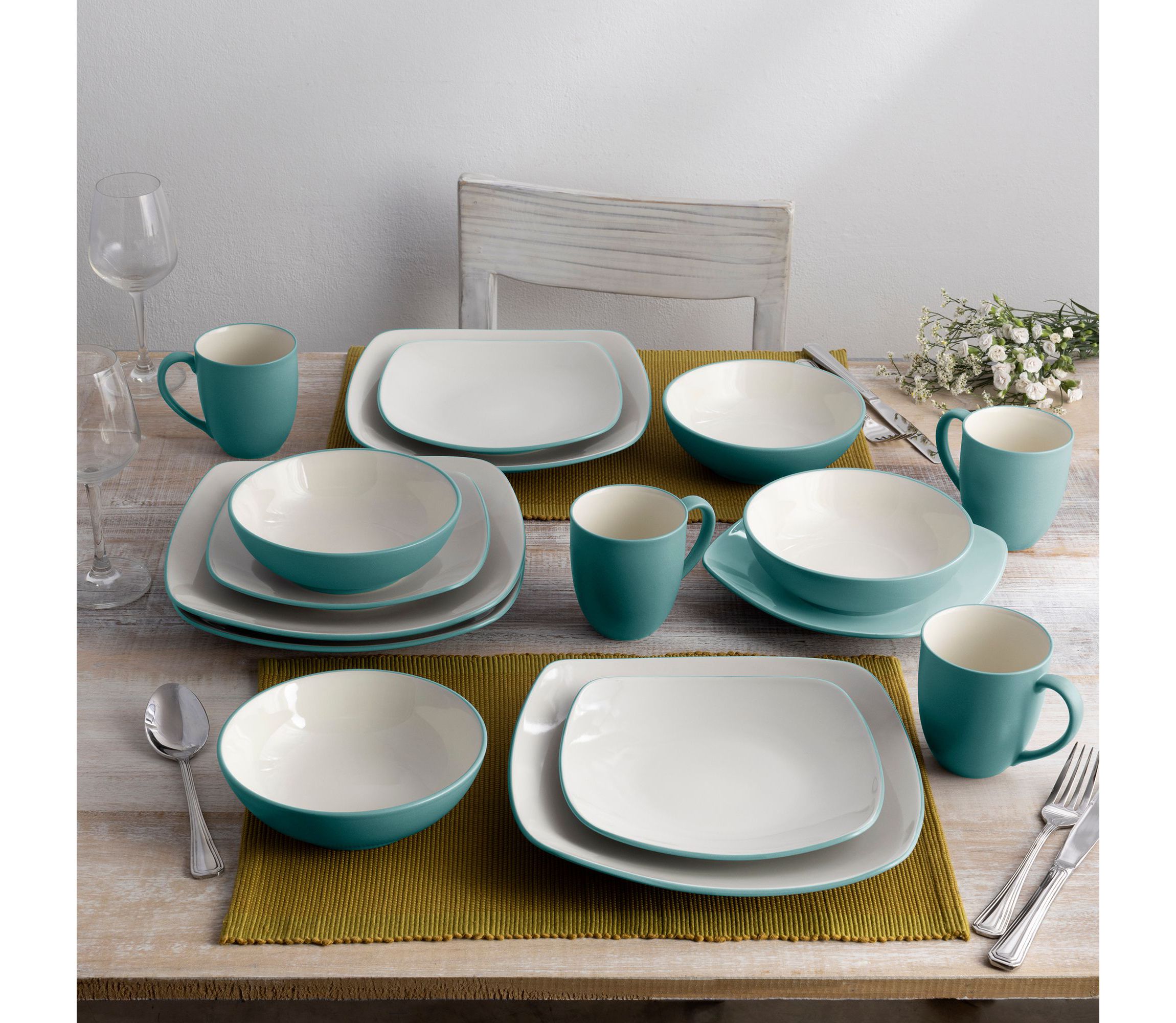 Colorwave 4-Piece Square Place Setting, Service for 1
